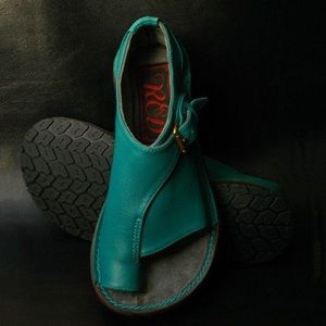 Buckle Strap Flat Heel Sandals-NWOT